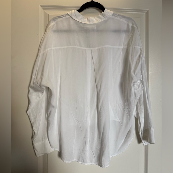 Lou and Grey Collared Oversized V-Neck Top - Picture 2 of 4